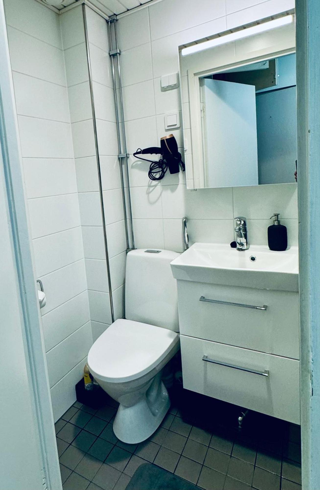 Modern Apartment Urban Tranquil, Great Location And Transport Connections เฮลซิงกิ ภายนอก รูปภาพ